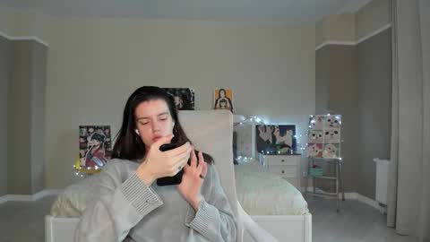 Monica online show from September 24, 2025, 12:36 am