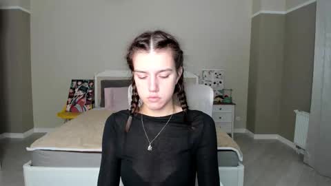 Monica online show from September 30, 2025, 1:54 am