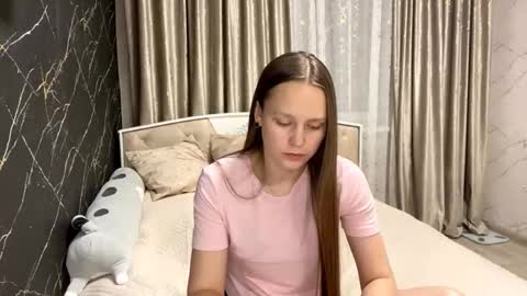 Anny Simpson online show from October 20, 2025, 12:05 pm