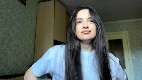 Snapshot of babarashreck chatting on May 15, 2026, 10:11 am Caroline online show from May 15, 2026, 10:11 am