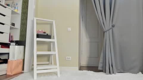 babby_jewel online show from November 7, 2025, 11:10 am