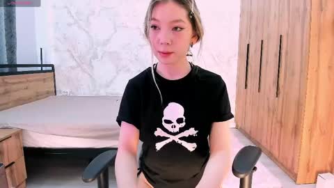 Snapshot of babby_rabbit_ chatting on May 6, 2026, 11:48 am Cute Raby online show from May 6, 2026, 11:48 am