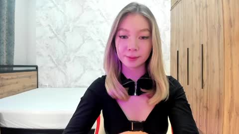 Snapshot of babby_rabbit_ chatting on June 3, 2026, 2:33 pm Cute Raby online show from June 3, 2026, 2:33 pm