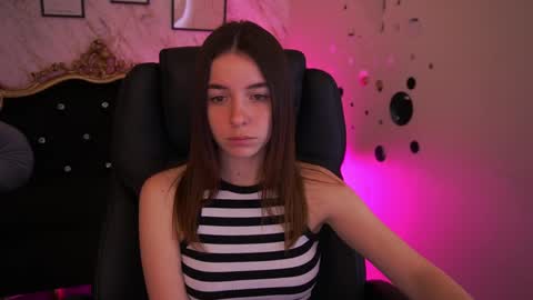 Snapshot of babe_dollie chatting on May 14, 2026, 6:42 am Babe online show from May 14, 2026, 6:42 am