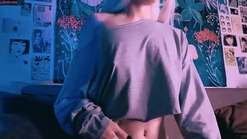 Snapshot of babe_moister chatting on September 10, 2025, 7:30 am babe_moister online show from September 10, 2025, 7:30 am