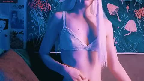 Snapshot of babe_moister chatting on September 21, 2025, 8:38 am babe_moister online show from September 21, 2025, 8:38 am