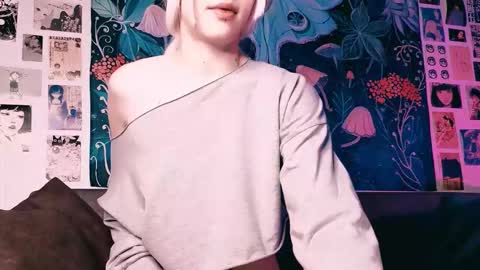 Snapshot of babe_moister chatting on October 10, 2025, 5:39 am babe_moister online show from October 10, 2025, 5:39 am