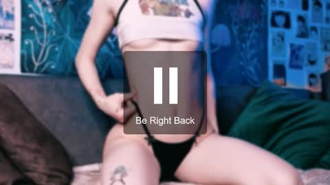 Snapshot of babe_moister chatting on December 4, 2025, 6:12 am babe_moister online show from December 4, 2025, 6:12 am