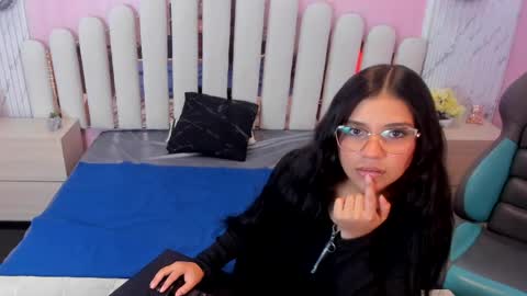 Snapshot of babe_vennus chatting on April 24, 2026, 4:42 pm Venus online show from April 24, 2026, 4:42 pm