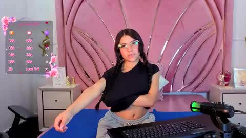 Snapshot of babe_vennus chatting on May 2, 2026, 8:25 pm Venus online show from May 2, 2026, 8:25 pm