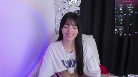 Queen B online show from October 24, 2025, 5:53 pm