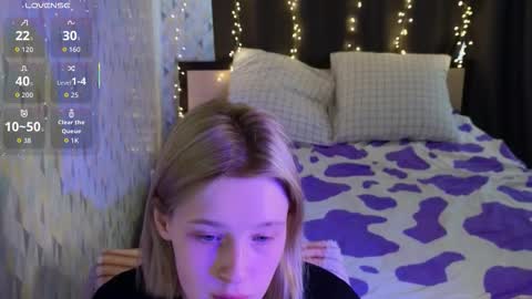 Sweety Eva online show from March 28, 2026, 10:59 am