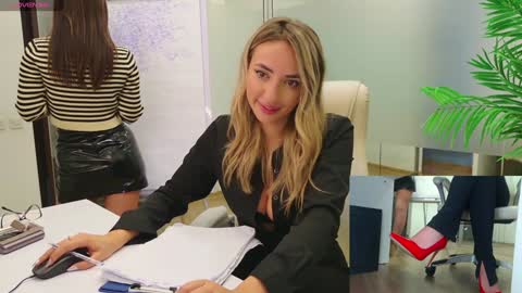 Olivia and Lexi online show from December 4, 2024, 2:53 am