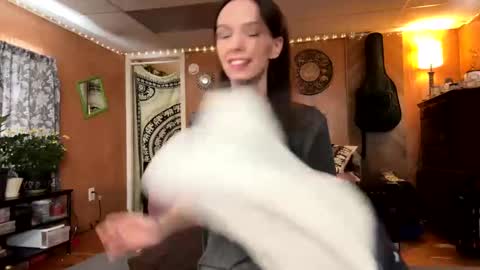 Fern Browning online show from February 14, 2025, 5:57 pm