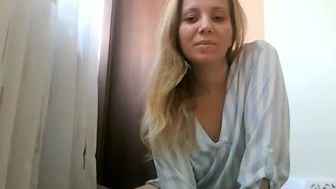 Snapshot of baby_blondee chatting on October 28, 2025, 11:14 am Baby Blonde online show from October 28, 2025, 11:14 am