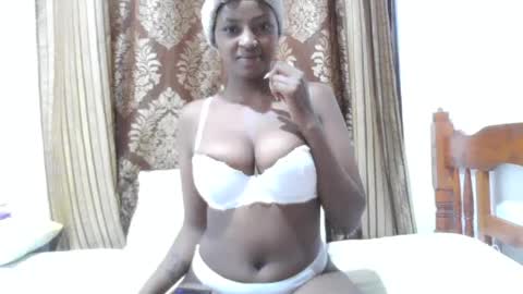 Snapshot of baby_booby chatting on July 25, 2026, 8:06 pm baby_booby online show from July 25, 2026, 8:06 pm