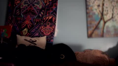 baby buddha  online show from November 1, 2025, 9:33 am