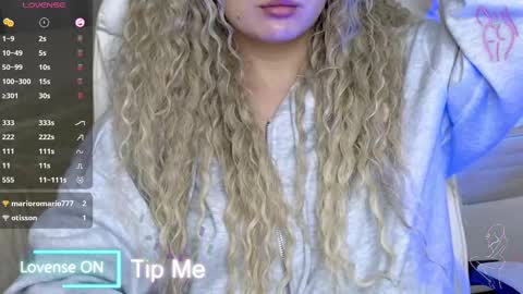 Debora online show from February 26, 2025, 11:37 pm