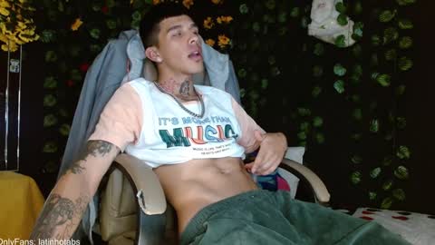 OF GxoXabs online show from January 7, 2025, 10:52 pm