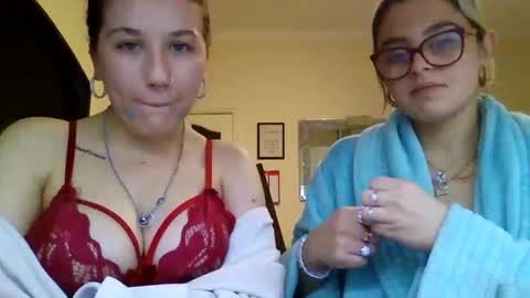 baby_girls2224 online show from February 17, 2026, 8:37 pm