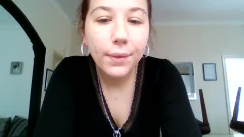 baby_girls2224 online show from February 18, 2026, 9:05 am