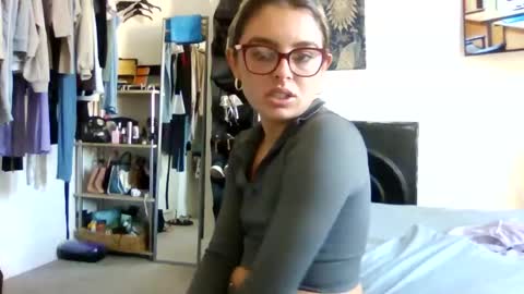 Snapshot of baby_girls2224 chatting on April 27, 2026, 7:28 am baby_girls2224 online show from April 27, 2026, 7:28 am