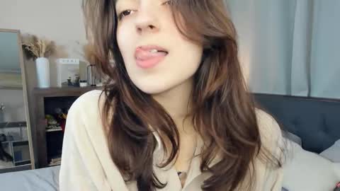 Emily online show from October 8, 2025, 7:17 am