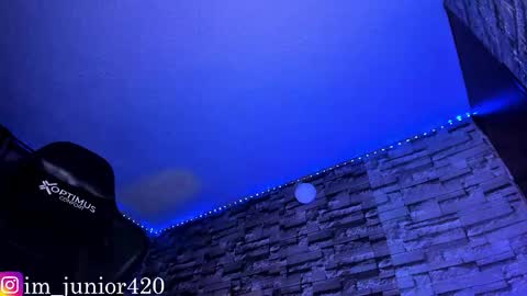 Junior       Independent Model online show from September 17, 2025, 10:06 am