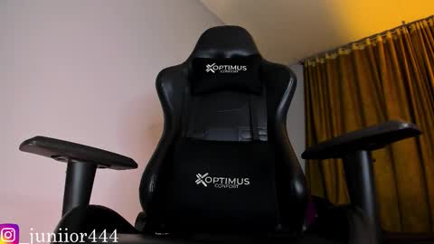 Snapshot of baby_junior420 chatting on January 8, 2026, 3:42 am Junior Independent Model online show from January 8, 2026, 3:42 am