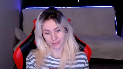 Snapshot of baby_kitte chatting on December 8, 2024, 6:43 am baby_kitte online show from December 8, 2024, 6:43 am