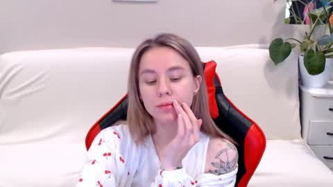 Snapshot of baby_kitte chatting on February 19, 2025, 8:55 am baby_kitte online show from February 19, 2025, 8:55 am