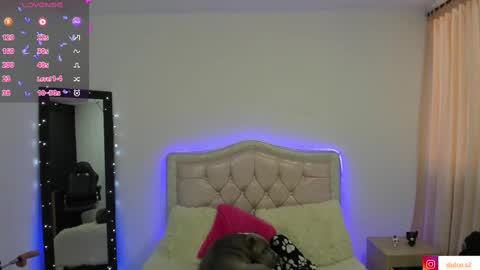 Dulce  Stefa  online show from February 19, 2025, 12:44 pm