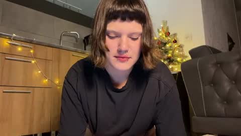 mei online show from December 24, 2024, 7:00 pm