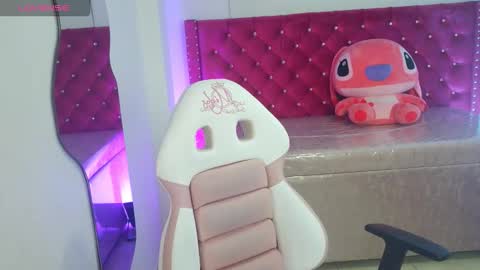 Nico online show from February 17, 2026, 10:56 am