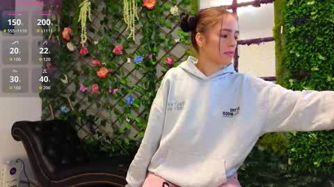 Baby Nico online show from October 5, 2025, 4:27 pm