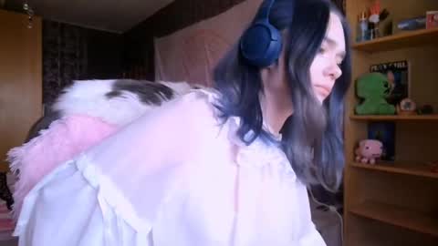 Alice online show from April 30, 2026, 9:15 am