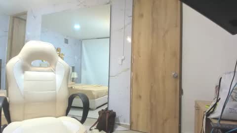 ANGEL online show from September 29, 2025, 10:31 am