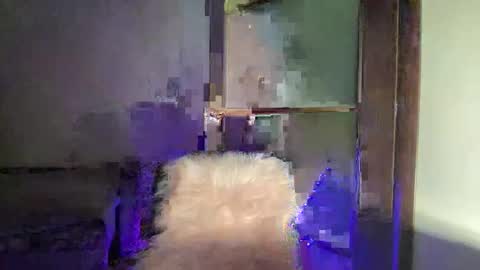 babyangell19 online show from March 4, 2026, 9:43 pm