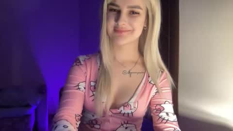 babyangell19 online show from March 9, 2026, 9:19 pm