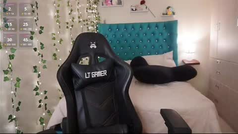 Instagram  online show from March 4, 2025, 11:32 pm