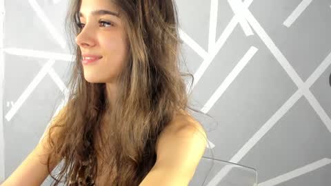 Aylin  online show from December 17, 2024, 11:39 am