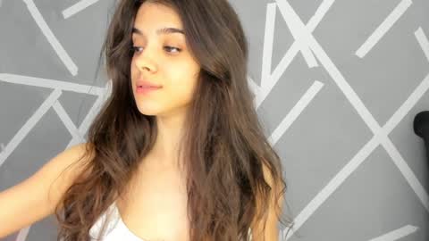 Aylin  online show from December 19, 2024, 6:01 am