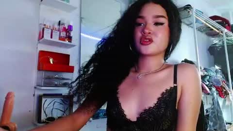 babybombom08 online show from June 17, 2026, 7:04 pm