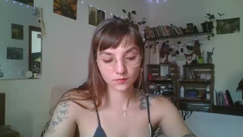 babydemon6 online show from December 12, 2024, 12:33 pm