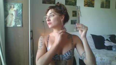 babydemon6 online show from January 12, 2025, 5:33 pm