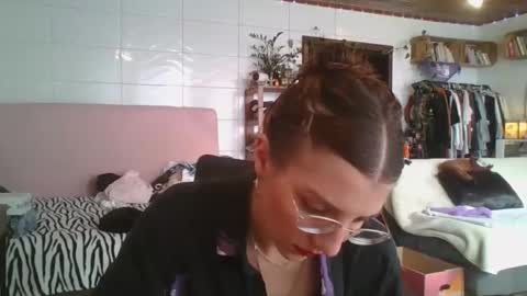 babydemon6 online show from October 1, 2025, 7:09 pm