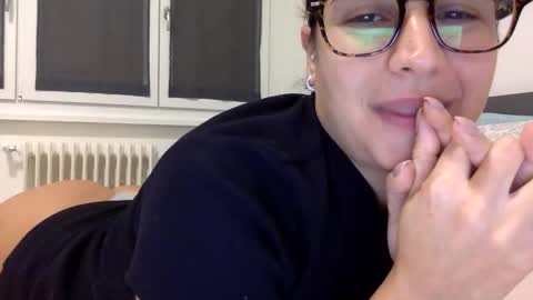 BabyElodie12 online show from October 10, 2025, 11:20 am