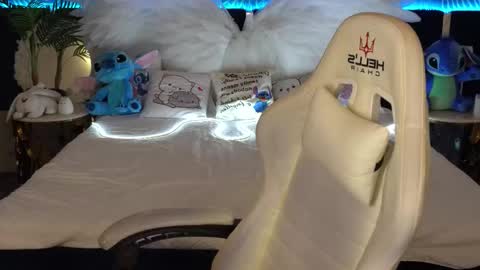 Sasha online show from October 15, 2025, 7:03 pm