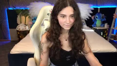 Sasha online show from October 19, 2025, 6:52 pm