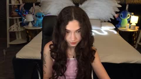 Sasha online show from November 17, 2025, 8:03 pm